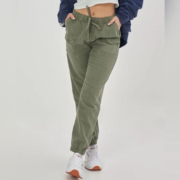 Aerie Double Pocket Utility Jogger Pant Olive Green - Picture 1 of 9